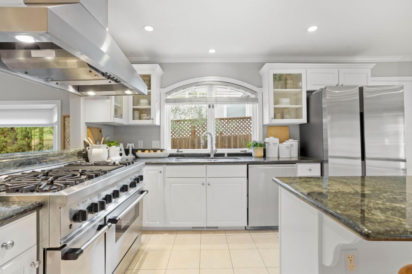 Detail Gallery Image 10 of 30 For 643 28th Ave, San Mateo,  CA 94403 - 4 Beds | 3 Baths
