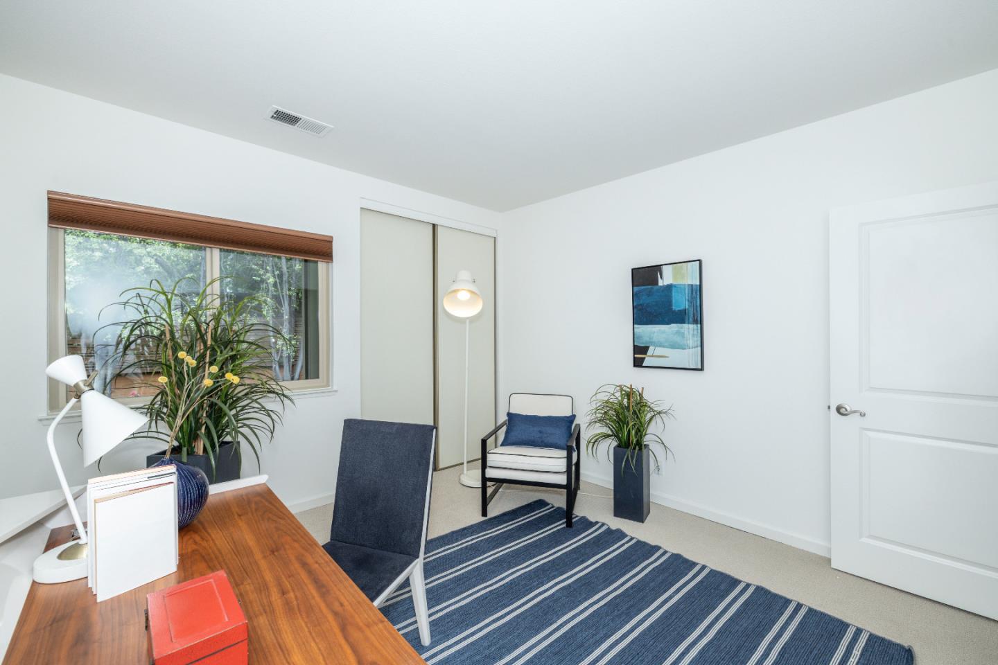 Detail Gallery Image 11 of 19 For 110 Greenmeadow Way, Palo Alto,  CA 94306 - 2 Beds | 2 Baths