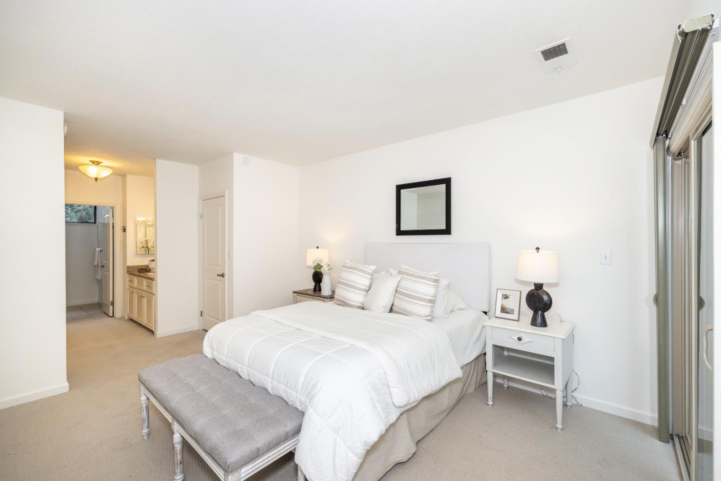 Detail Gallery Image 14 of 19 For 110 Greenmeadow Way, Palo Alto,  CA 94306 - 2 Beds | 2 Baths