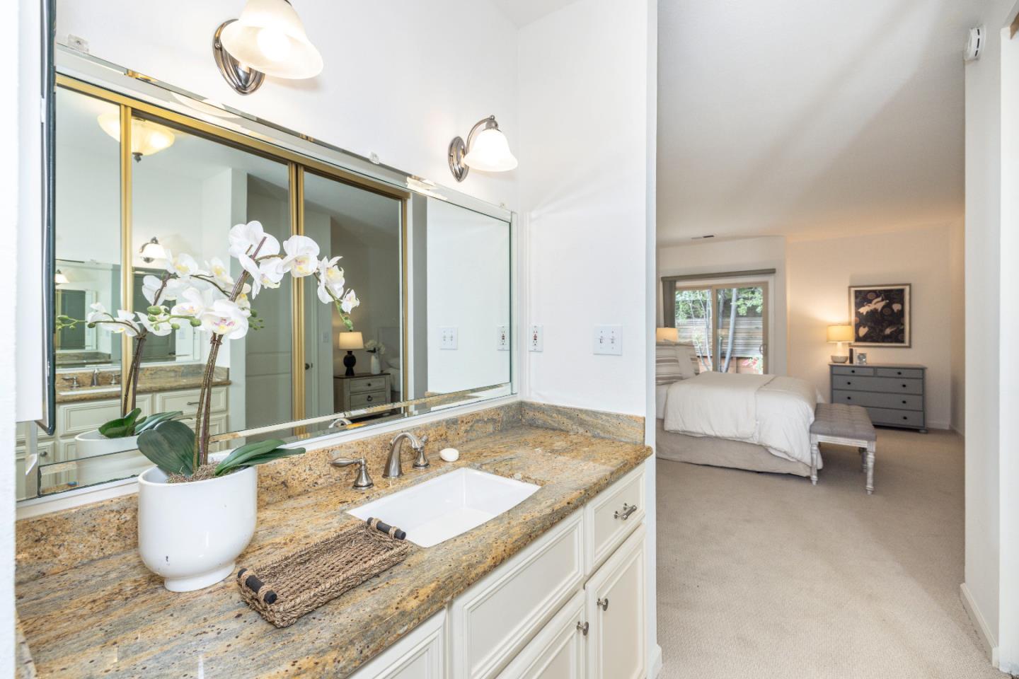 Detail Gallery Image 15 of 19 For 110 Greenmeadow Way, Palo Alto,  CA 94306 - 2 Beds | 2 Baths