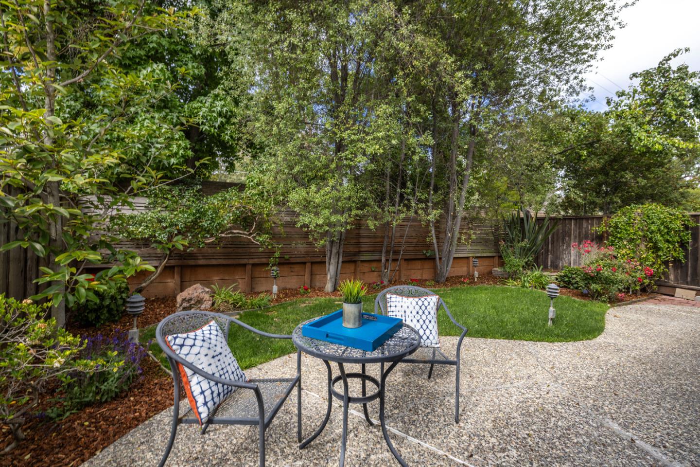 Detail Gallery Image 18 of 19 For 110 Greenmeadow Way, Palo Alto,  CA 94306 - 2 Beds | 2 Baths