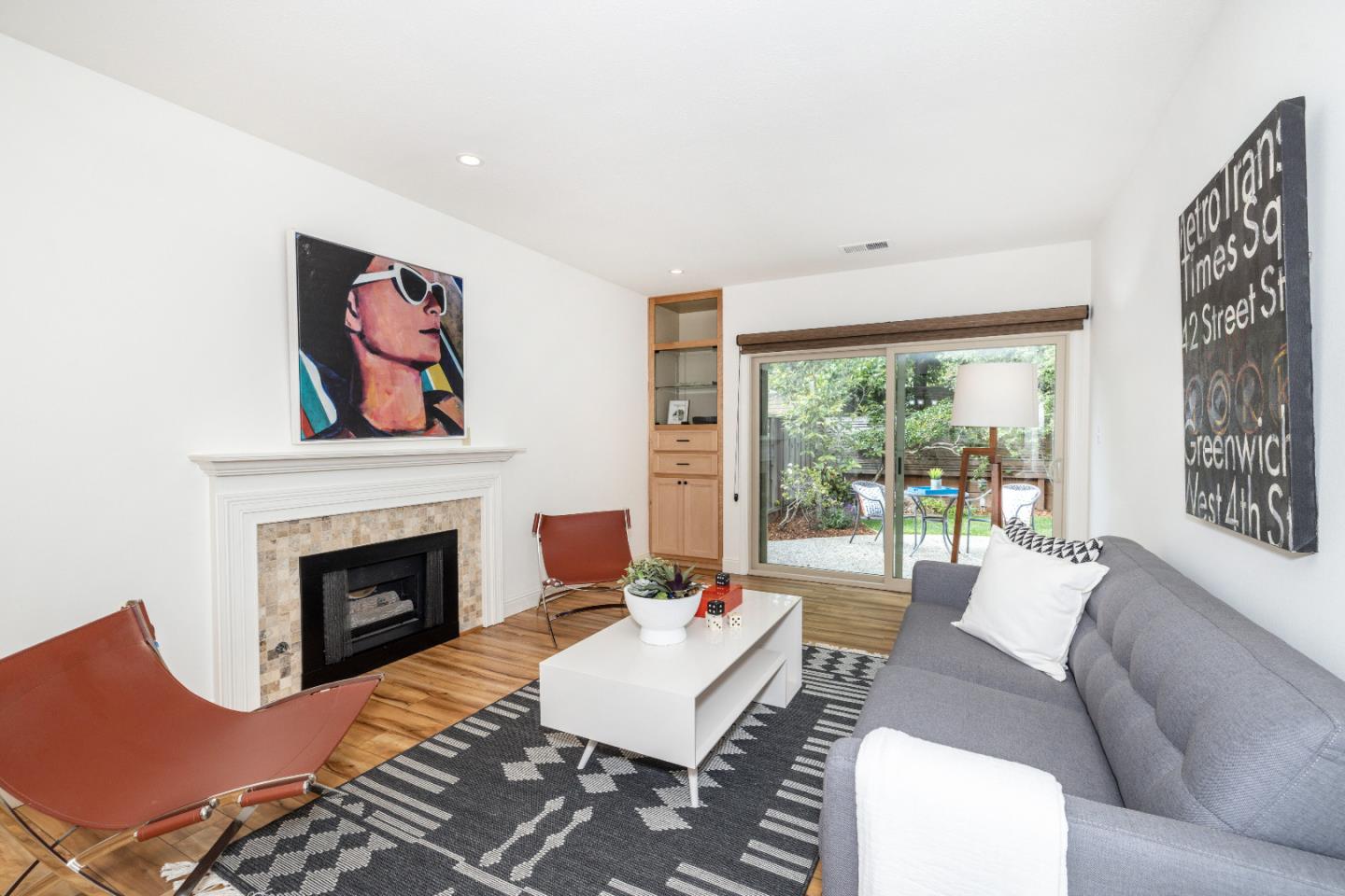 Detail Gallery Image 3 of 19 For 110 Greenmeadow Way, Palo Alto,  CA 94306 - 2 Beds | 2 Baths