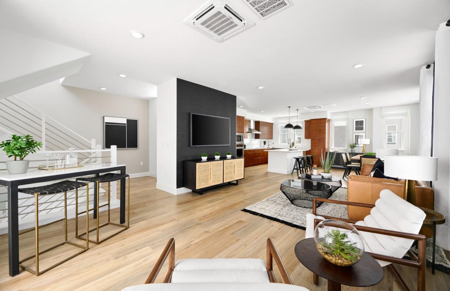 Detail Gallery Image 7 of 14 For 650 Lindendale Ct, San Jose,  CA 95117 - 3 Beds | 2/1 Baths
