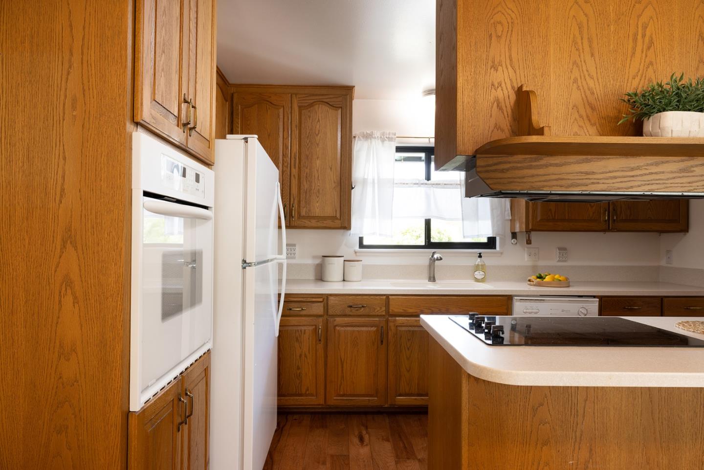 Detail Gallery Image 12 of 25 For 2161 Trapani Cir, Monterey,  CA 93940 - 4 Beds | 2 Baths