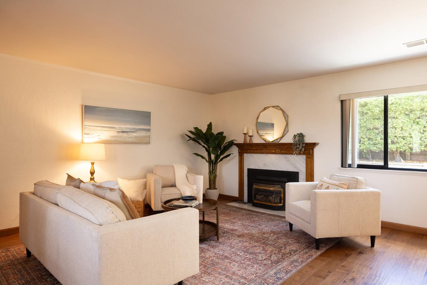 Detail Gallery Image 13 of 25 For 2161 Trapani Cir, Monterey,  CA 93940 - 4 Beds | 2 Baths