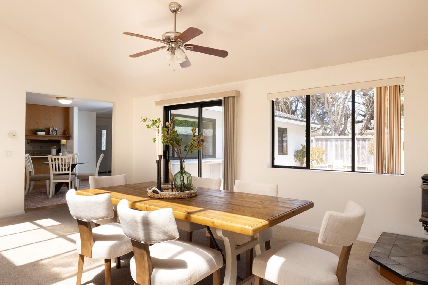 Detail Gallery Image 8 of 25 For 2161 Trapani Cir, Monterey,  CA 93940 - 4 Beds | 2 Baths