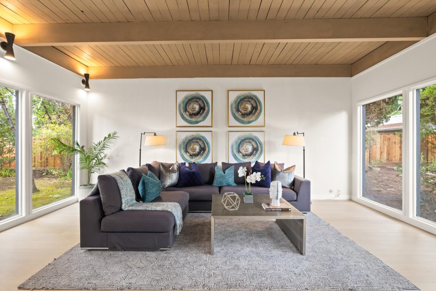 Detail Gallery Image 13 of 39 For 2396 Glen Way, East Palo Alto,  CA 94303 - 3 Beds | 1 Baths