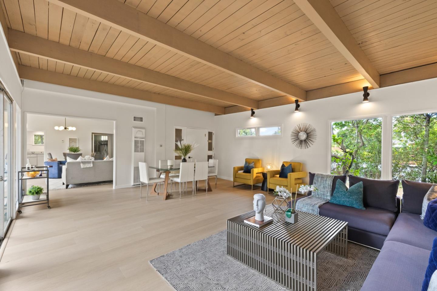 Detail Gallery Image 18 of 39 For 2396 Glen Way, East Palo Alto,  CA 94303 - 3 Beds | 1 Baths