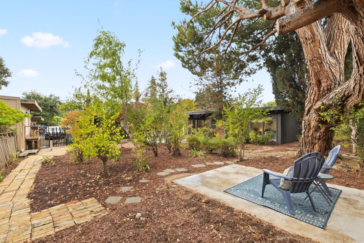 Detail Gallery Image 35 of 39 For 2396 Glen Way, East Palo Alto,  CA 94303 - 3 Beds | 1 Baths
