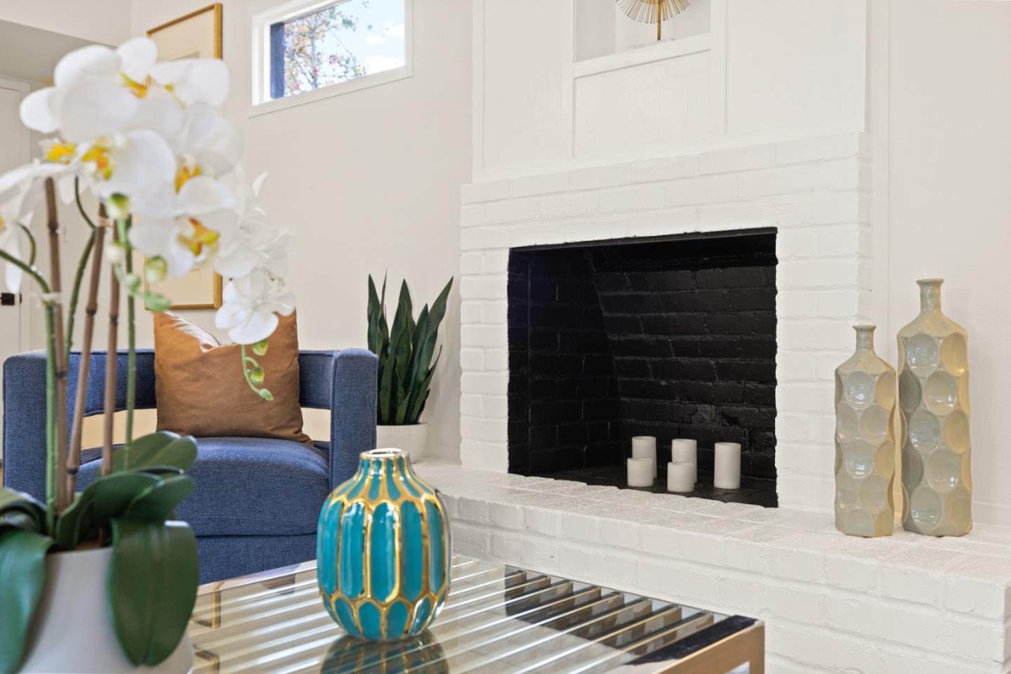 Detail Gallery Image 6 of 39 For 2396 Glen Way, East Palo Alto,  CA 94303 - 3 Beds | 1 Baths
