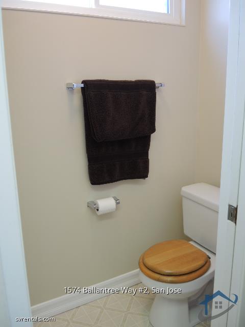 Detail Gallery Image 12 of 16 For 1574 Ballantree Way #2,  San Jose,  CA 95118 - 1 Beds | 1 Baths