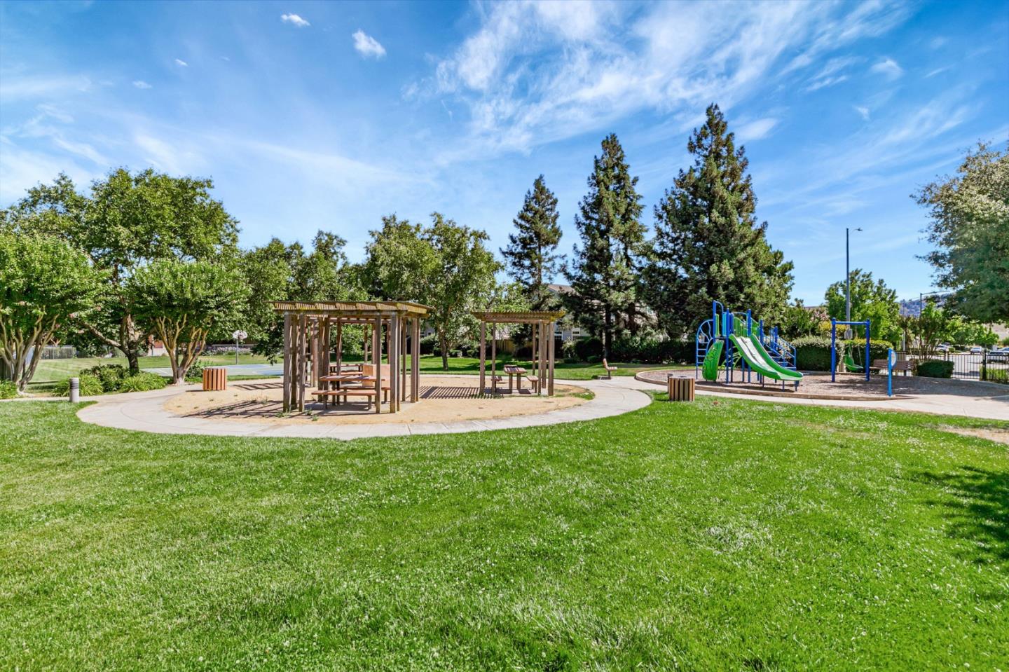 Detail Gallery Image 31 of 34 For 17715 Calle Hermosa, Morgan Hill,  CA 95037 - 3 Beds | 2/1 Baths