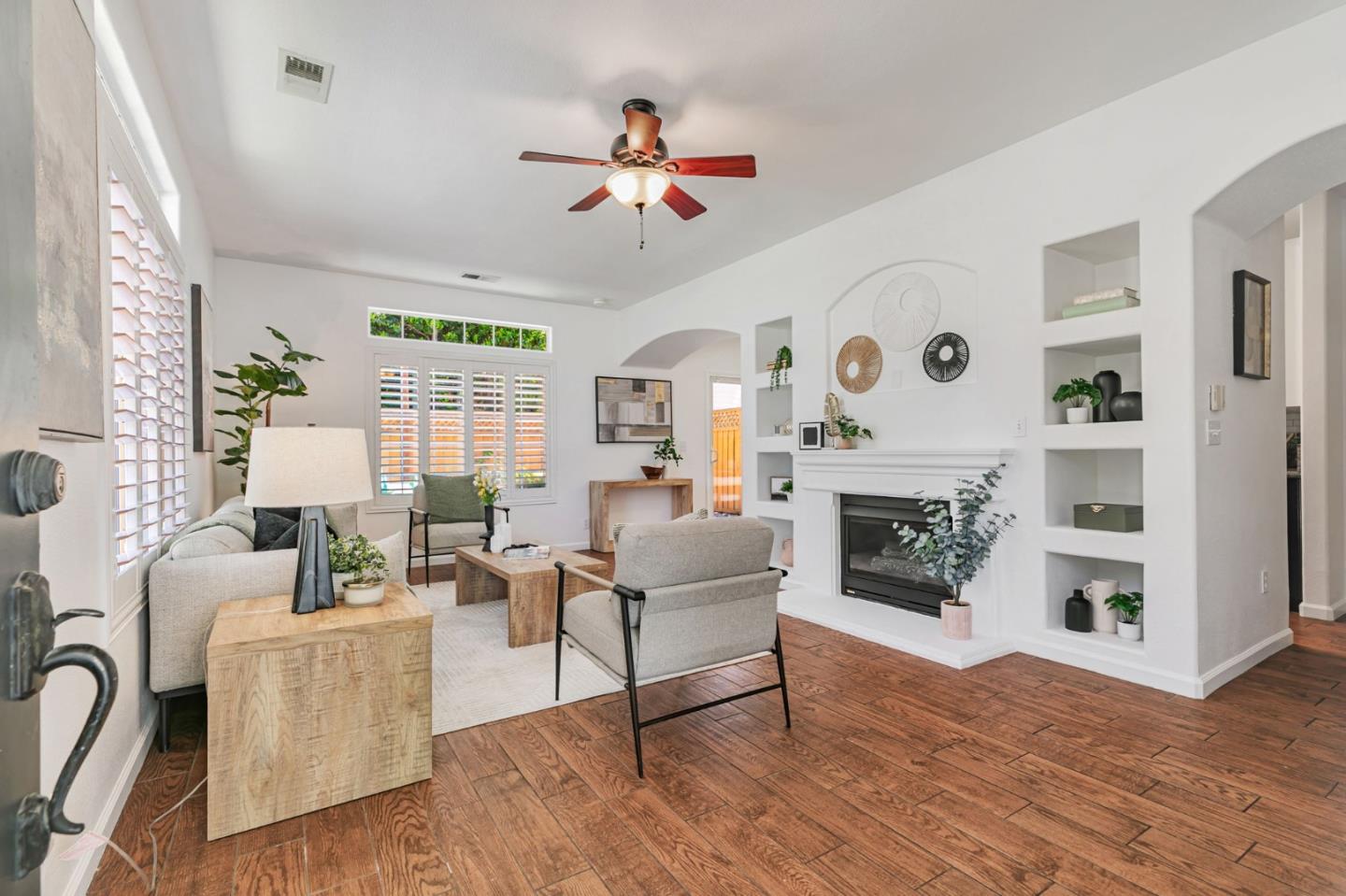 Detail Gallery Image 4 of 34 For 17715 Calle Hermosa, Morgan Hill,  CA 95037 - 3 Beds | 2/1 Baths