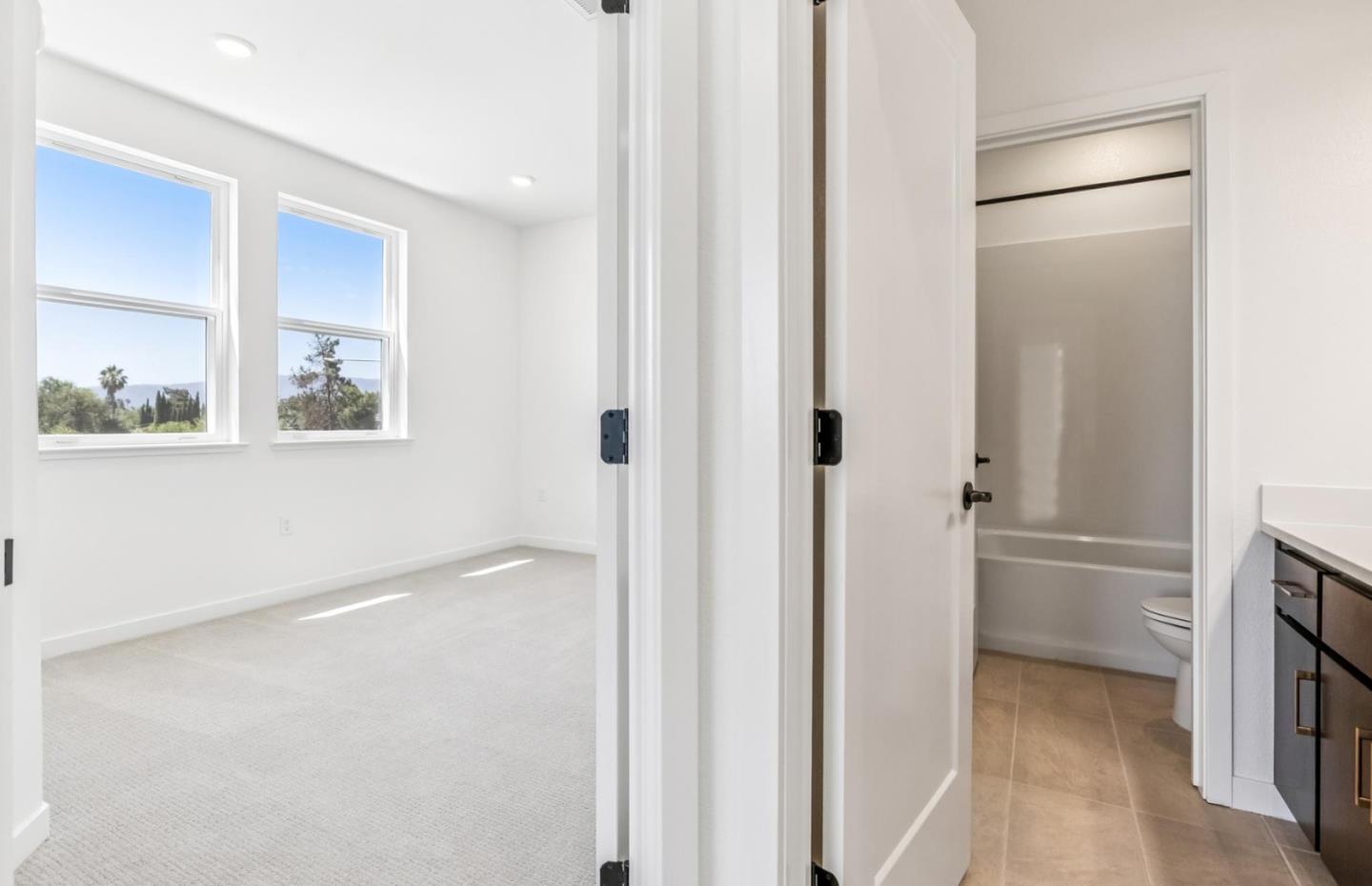 Detail Gallery Image 52 of 72 For 818 Redberry Way, San Jose,  CA 95117 - 3 Beds | 3 Baths