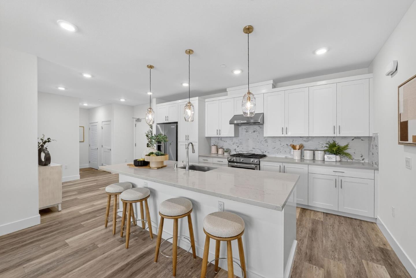 Detail Gallery Image 12 of 44 For 3578 Rambla Pl #327,  Santa Clara,  CA 95051 - 2 Beds | 2/1 Baths