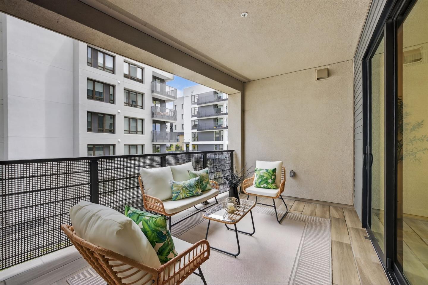 Detail Gallery Image 6 of 44 For 3578 Rambla Pl #327,  Santa Clara,  CA 95051 - 2 Beds | 2/1 Baths