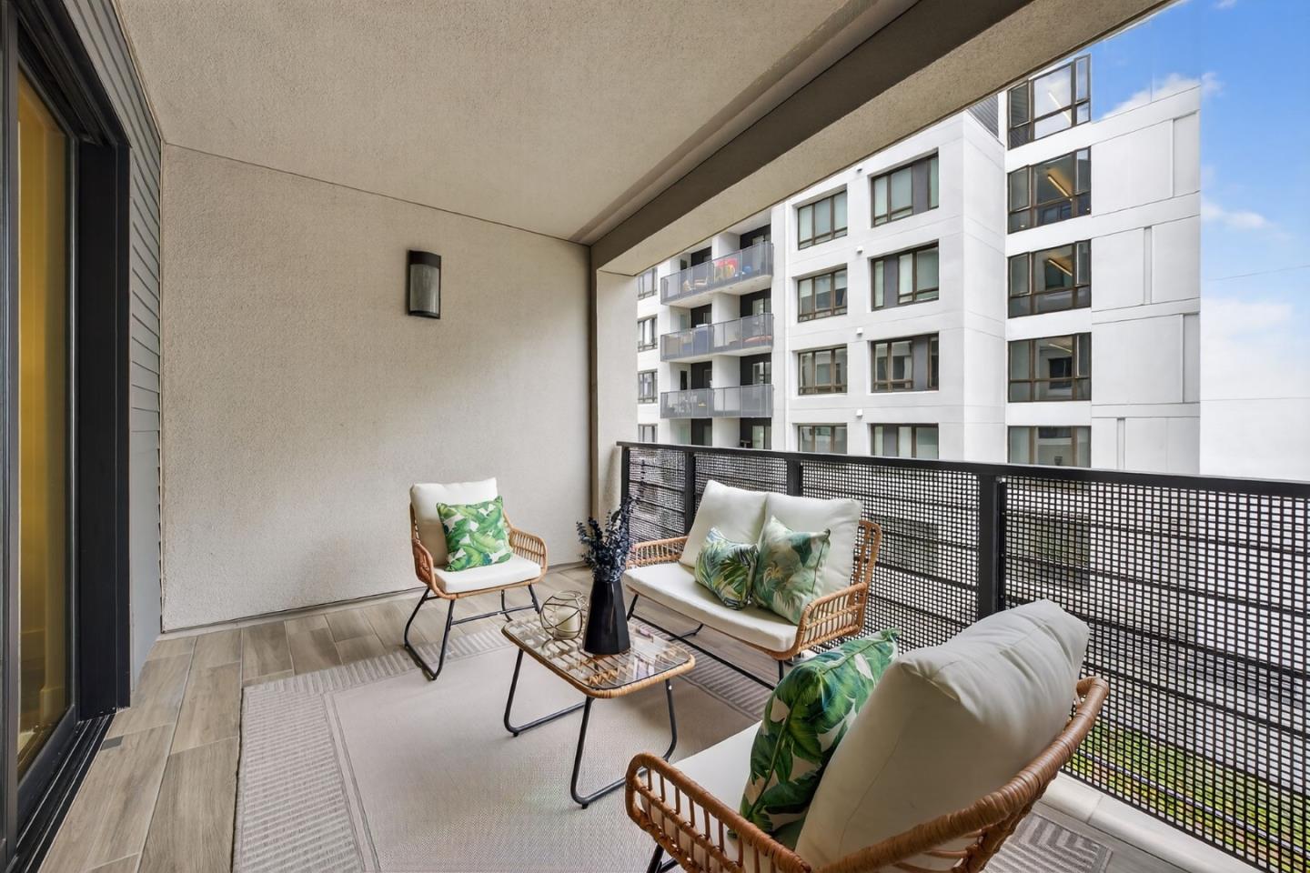 Detail Gallery Image 7 of 44 For 3578 Rambla Pl #327,  Santa Clara,  CA 95051 - 2 Beds | 2/1 Baths