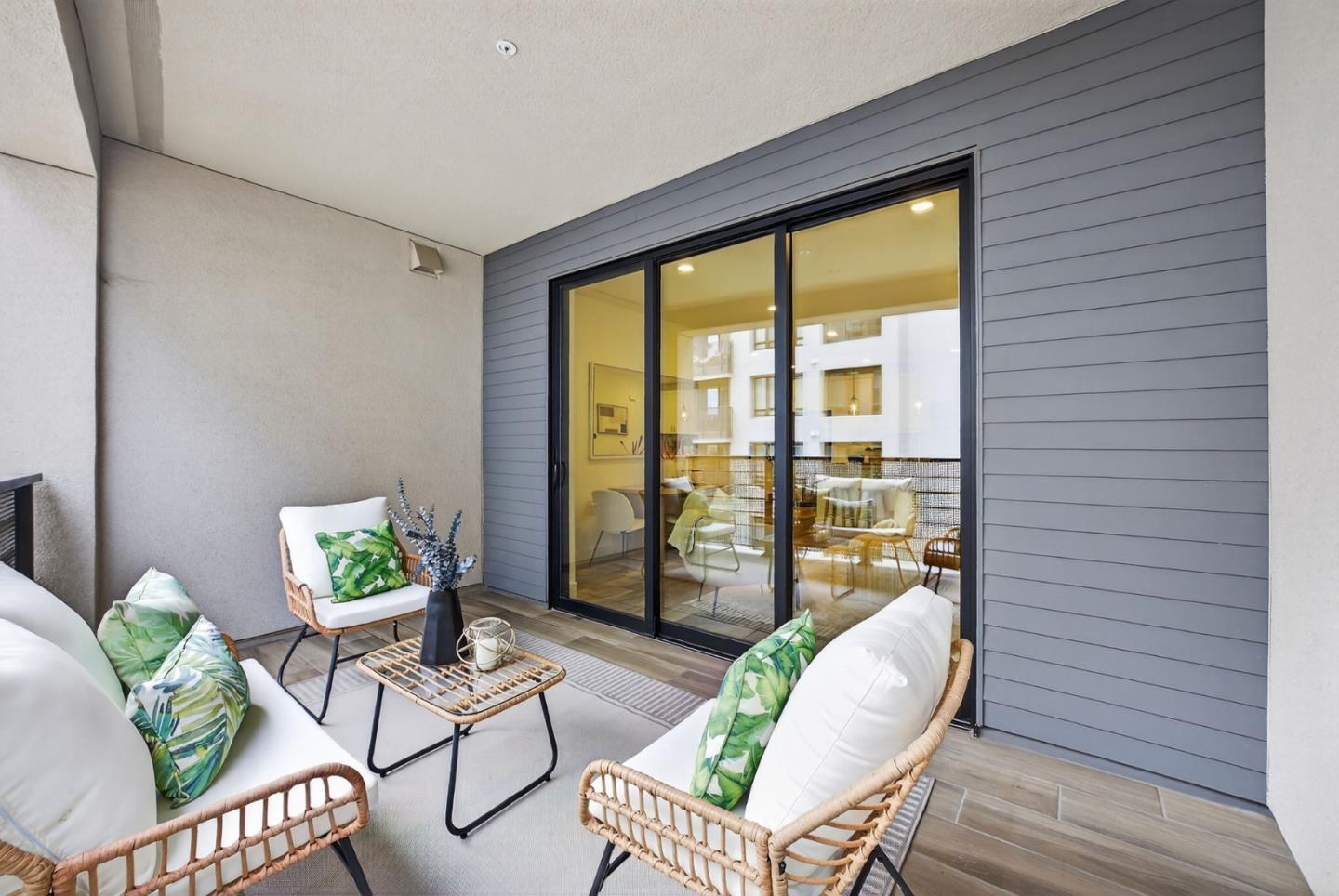 Detail Gallery Image 8 of 44 For 3578 Rambla Pl #327,  Santa Clara,  CA 95051 - 2 Beds | 2/1 Baths