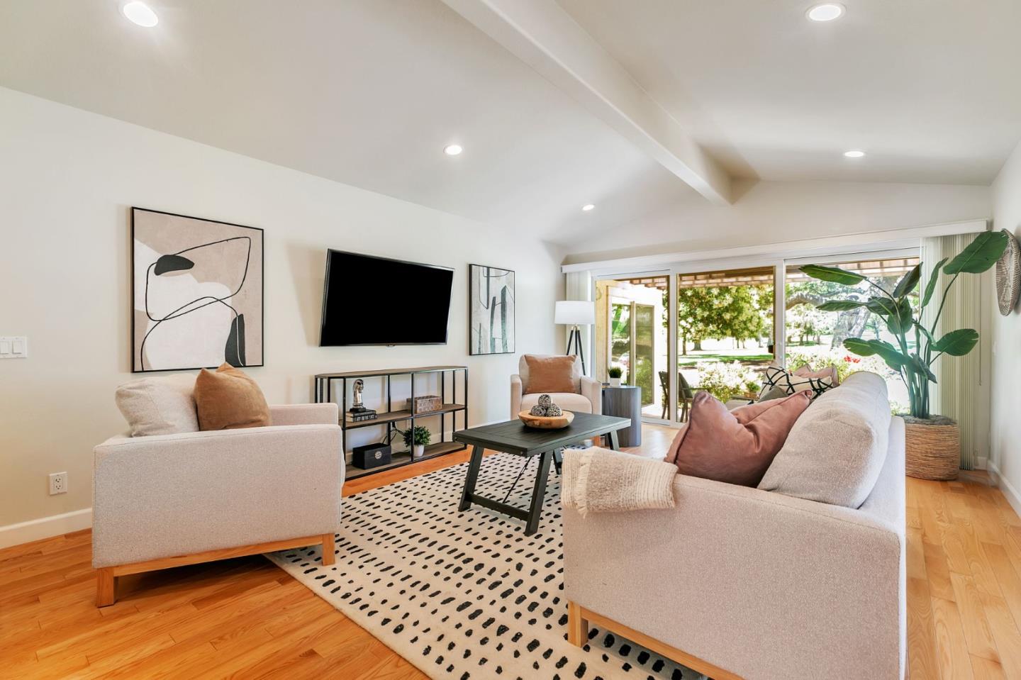 Detail Gallery Image 7 of 70 For 8315 Chianti Ct, San Jose,  CA 95135 - 3 Beds | 2/1 Baths