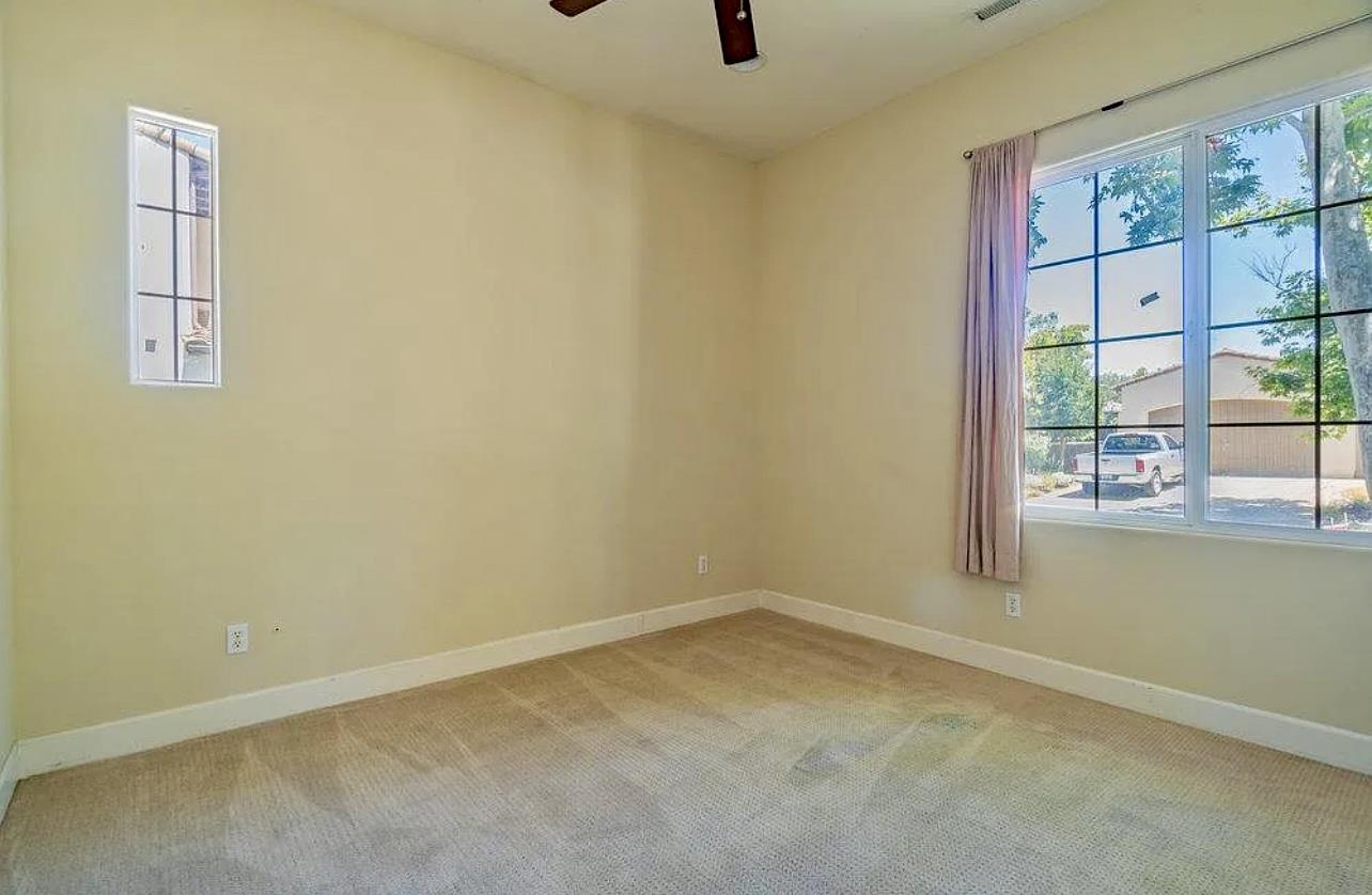 Detail Gallery Image 11 of 77 For 2520 Club Dr, Gilroy,  CA 95020 - 5 Beds | 2 Baths