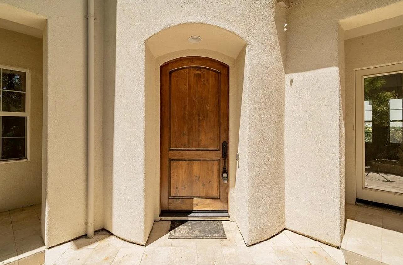 Detail Gallery Image 12 of 77 For 2520 Club Dr, Gilroy,  CA 95020 - 5 Beds | 2 Baths