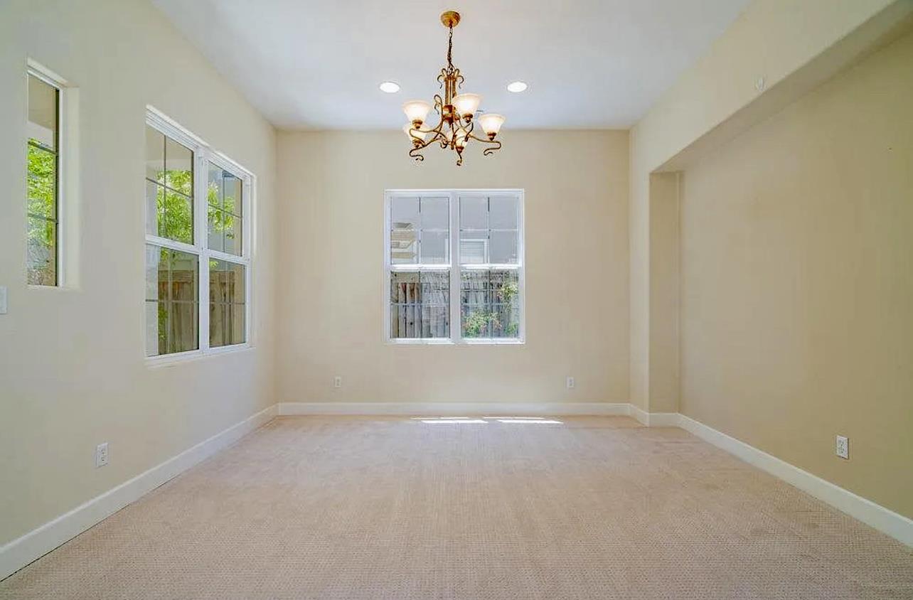 Detail Gallery Image 20 of 77 For 2520 Club Dr, Gilroy,  CA 95020 - 5 Beds | 2 Baths