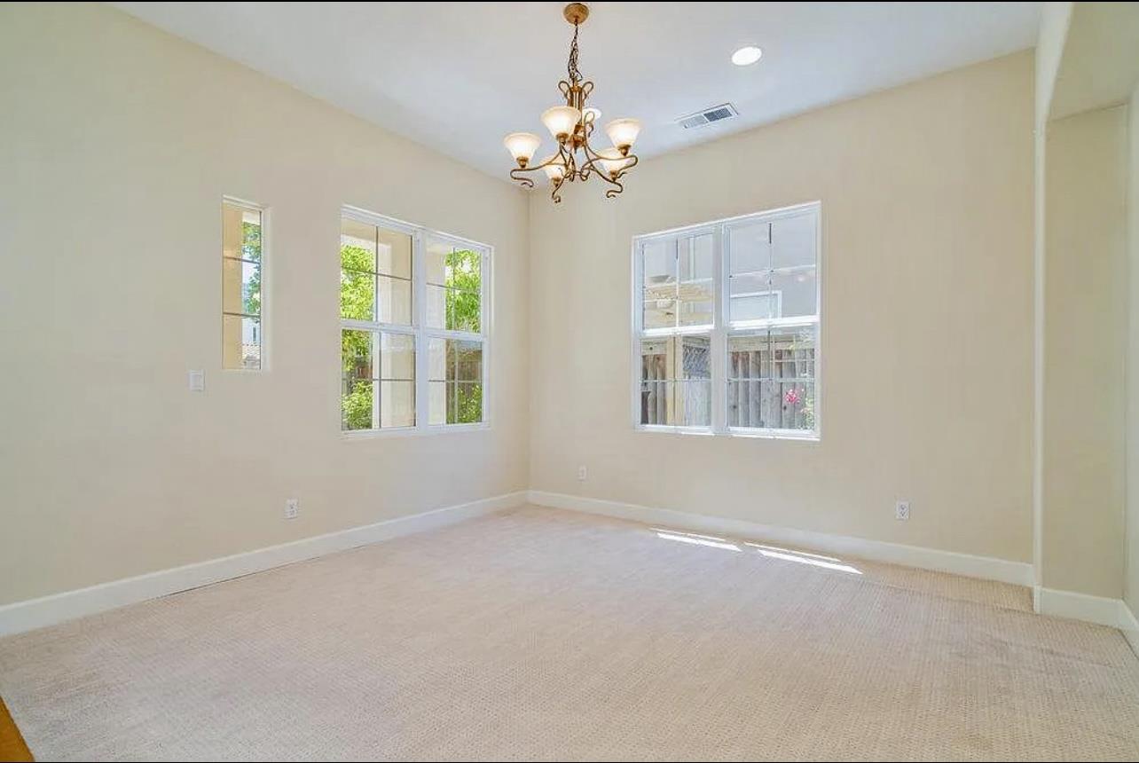 Detail Gallery Image 21 of 77 For 2520 Club Dr, Gilroy,  CA 95020 - 5 Beds | 2 Baths