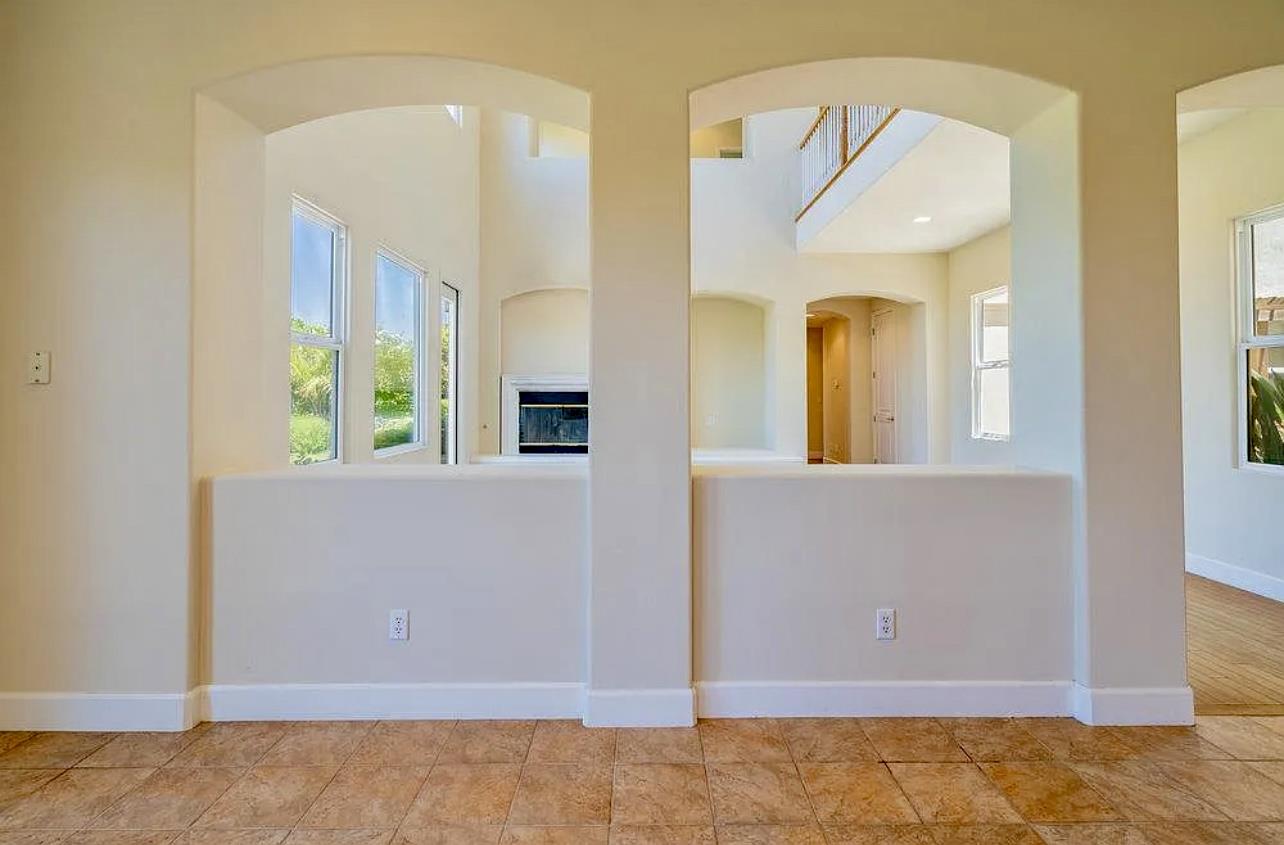 Detail Gallery Image 33 of 77 For 2520 Club Dr, Gilroy,  CA 95020 - 5 Beds | 2 Baths