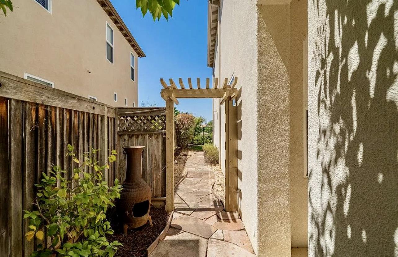 Detail Gallery Image 72 of 77 For 2520 Club Dr, Gilroy,  CA 95020 - 5 Beds | 2 Baths
