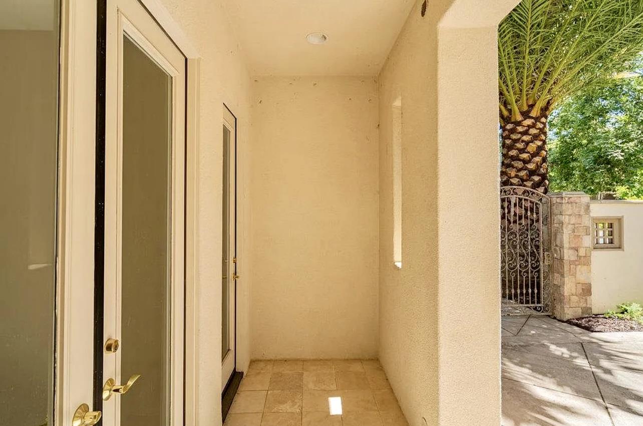 Detail Gallery Image 9 of 77 For 2520 Club Dr, Gilroy,  CA 95020 - 5 Beds | 2 Baths