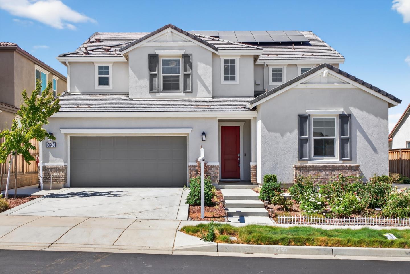 Detail Gallery Image 1 of 72 For 6640 Silverleaf Ct, Tracy,  CA 95377 - 5 Beds | 3/1 Baths