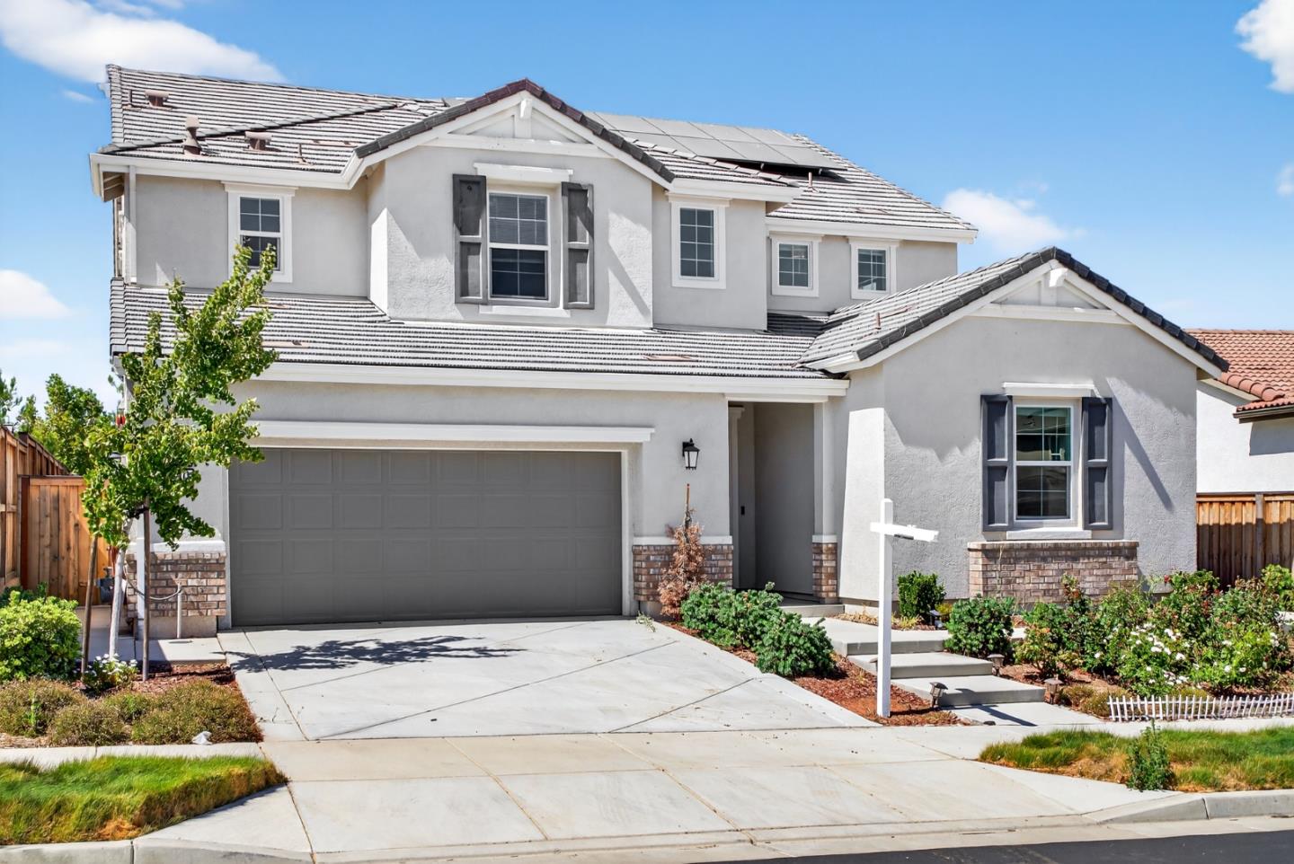Detail Gallery Image 3 of 72 For 6640 Silverleaf Ct, Tracy,  CA 95377 - 5 Beds | 3/1 Baths
