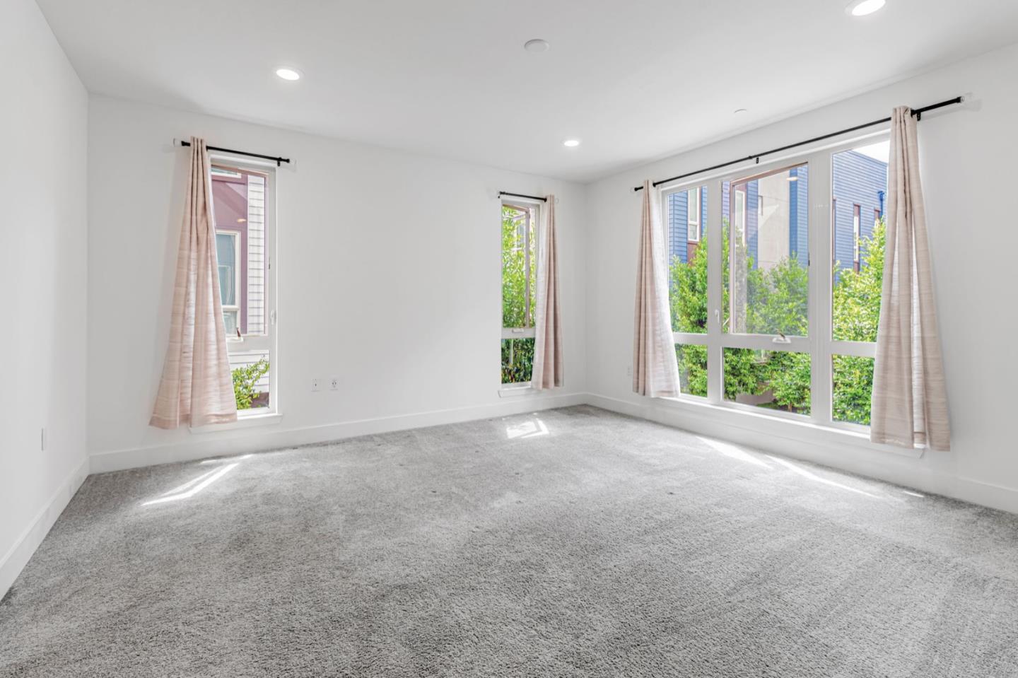 Detail Gallery Image 19 of 37 For 380 Riesling Ave #21,  Milpitas,  CA 95035 - 3 Beds | 2/1 Baths