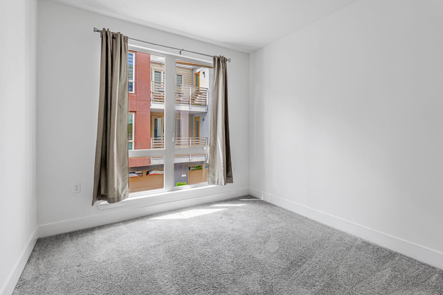 Detail Gallery Image 24 of 37 For 380 Riesling Ave #21,  Milpitas,  CA 95035 - 3 Beds | 2/1 Baths