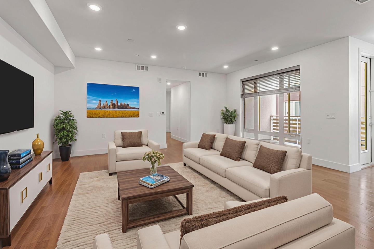 Detail Gallery Image 5 of 37 For 380 Riesling Ave #21,  Milpitas,  CA 95035 - 3 Beds | 2/1 Baths