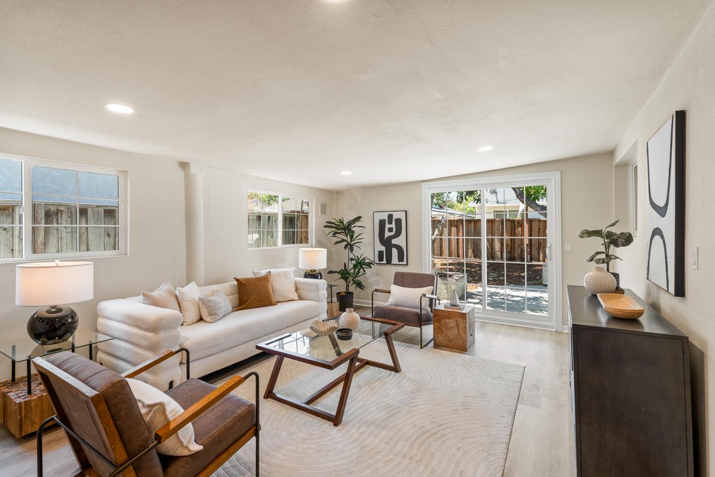 Detail Gallery Image 11 of 33 For 3535 Pitcairn Way, San Jose,  CA 95111 - 4 Beds | 2 Baths