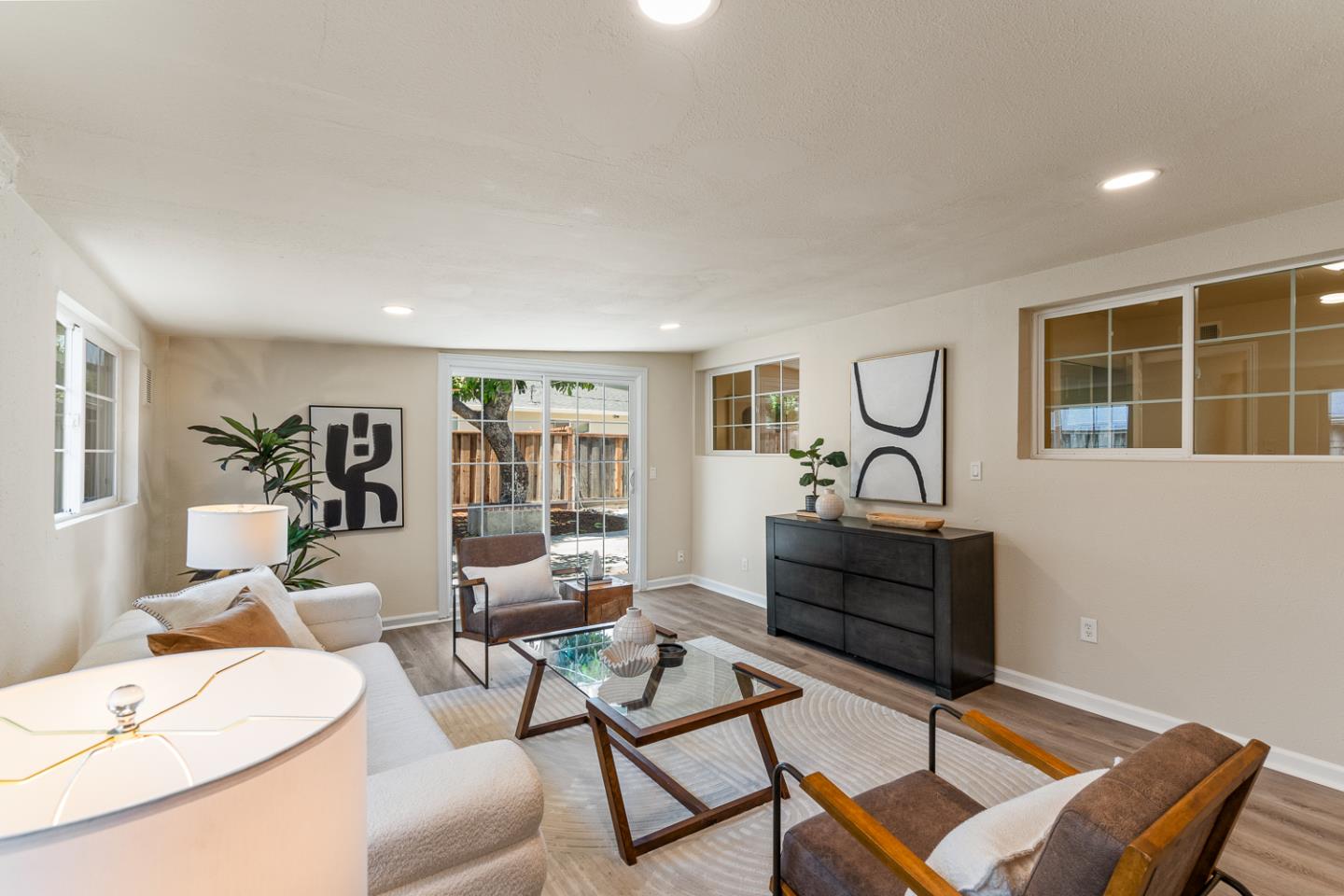 Detail Gallery Image 12 of 33 For 3535 Pitcairn Way, San Jose,  CA 95111 - 4 Beds | 2 Baths