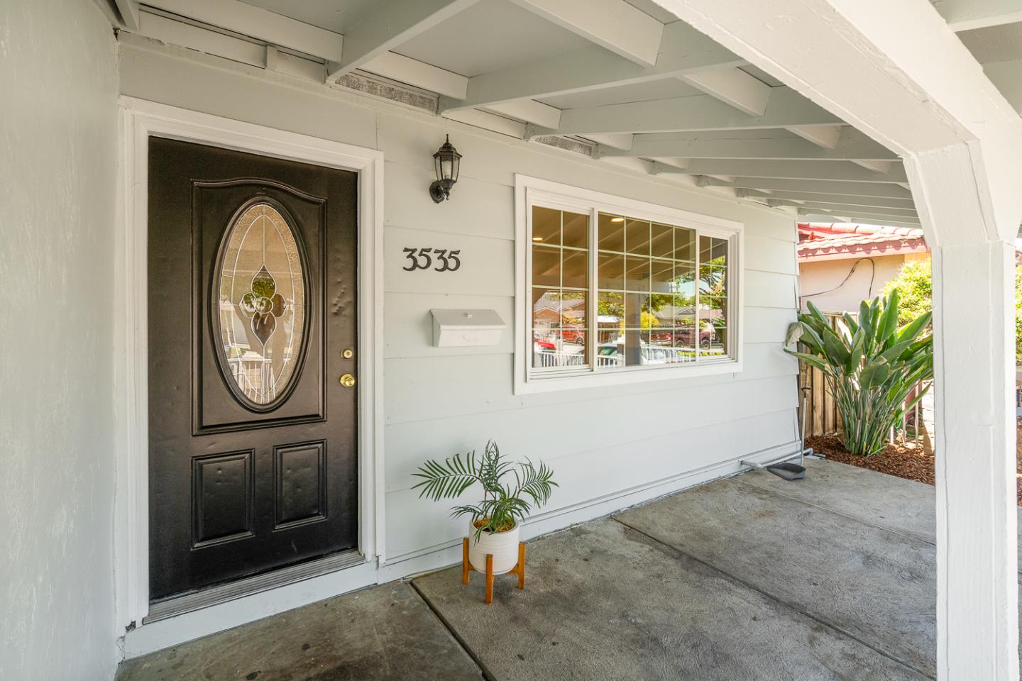 Detail Gallery Image 3 of 33 For 3535 Pitcairn Way, San Jose,  CA 95111 - 4 Beds | 2 Baths