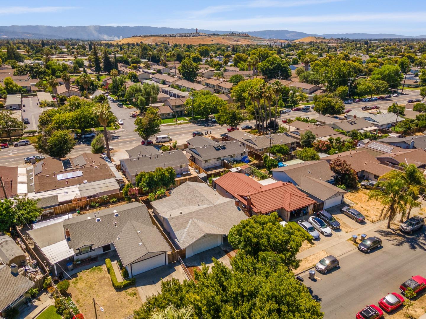 Detail Gallery Image 31 of 33 For 3535 Pitcairn Way, San Jose,  CA 95111 - 4 Beds | 2 Baths