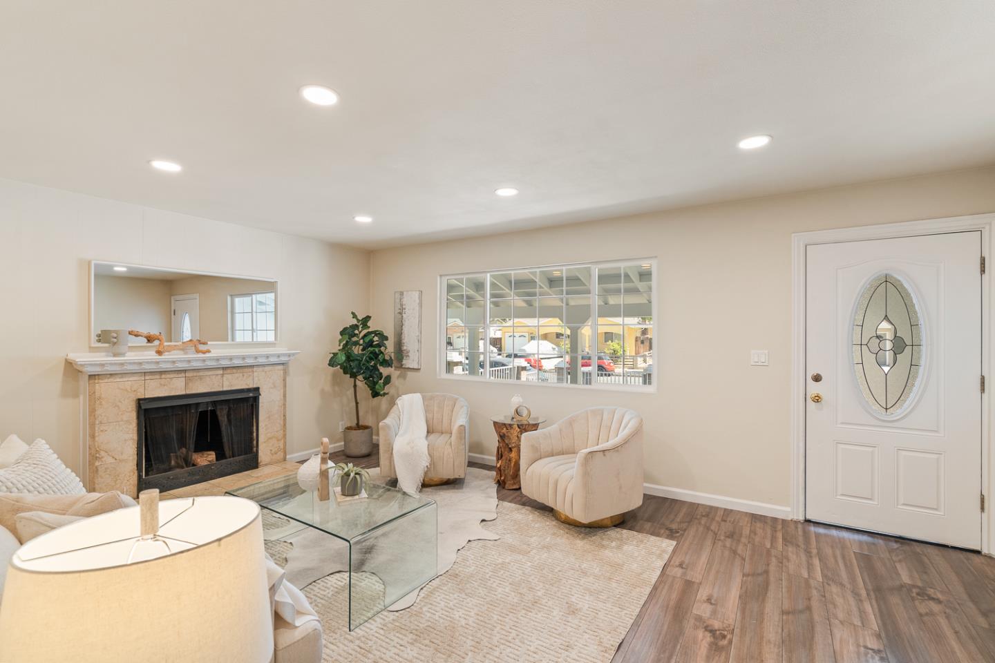 Detail Gallery Image 5 of 33 For 3535 Pitcairn Way, San Jose,  CA 95111 - 4 Beds | 2 Baths