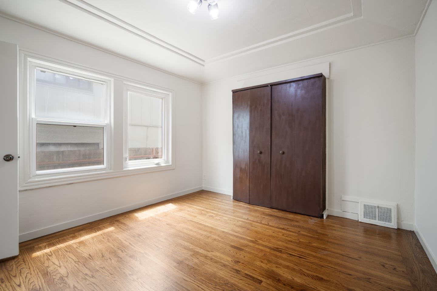 Detail Gallery Image 18 of 40 For 852 Hensley Ave, San Bruno,  CA 94066 - 3 Beds | 1 Baths