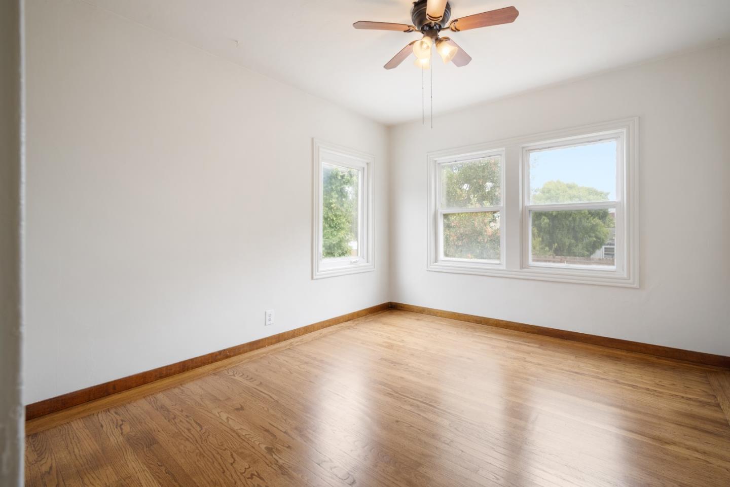 Detail Gallery Image 26 of 40 For 852 Hensley Ave, San Bruno,  CA 94066 - 3 Beds | 1 Baths
