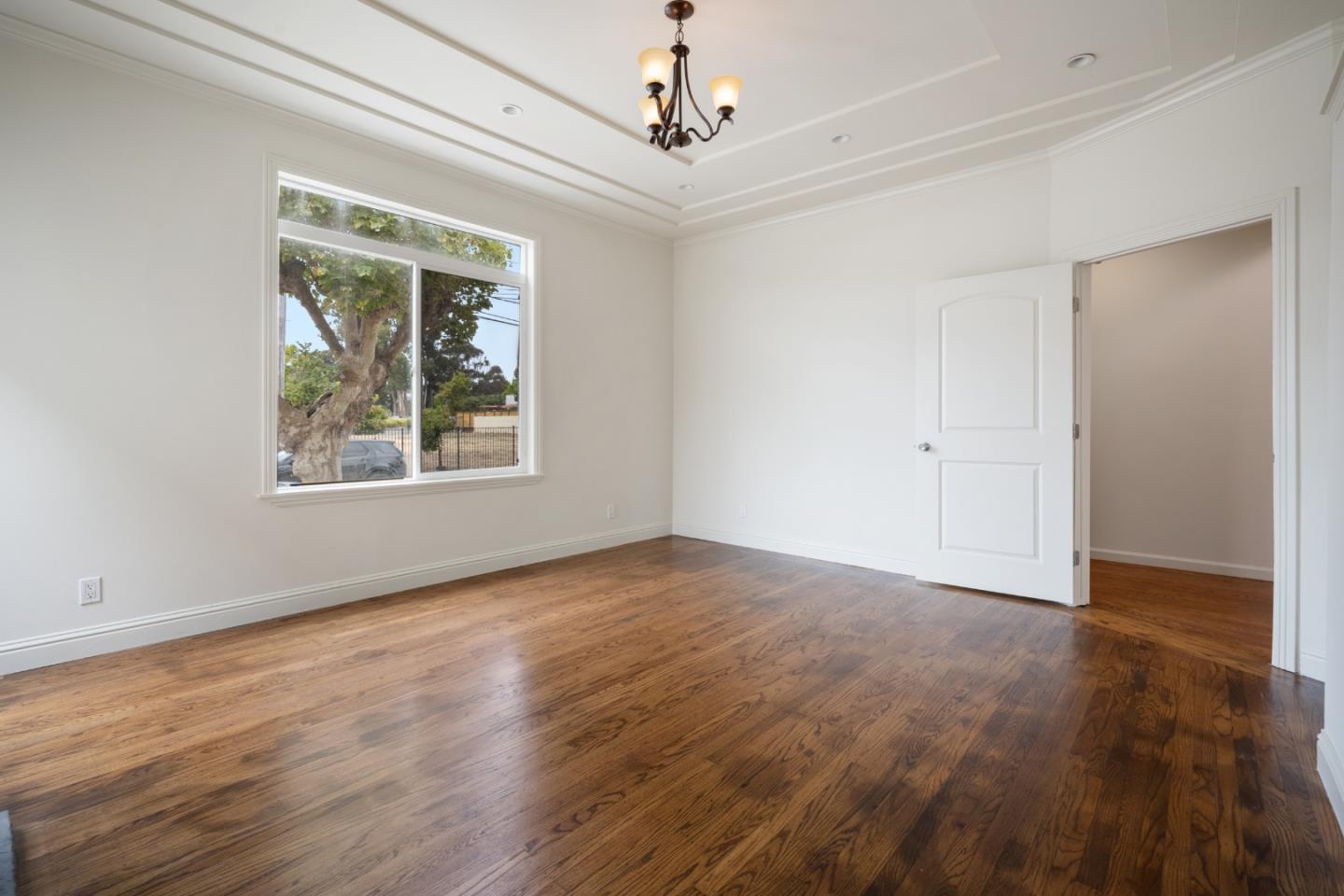 Detail Gallery Image 5 of 40 For 852 Hensley Ave, San Bruno,  CA 94066 - 3 Beds | 1 Baths