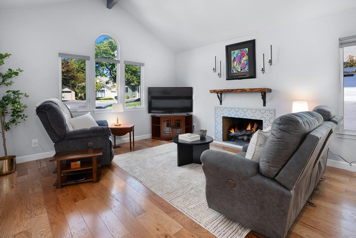Detail Gallery Image 6 of 33 For 4214 Gull Cove Way, Capitola,  CA 95010 - 2 Beds | 2 Baths