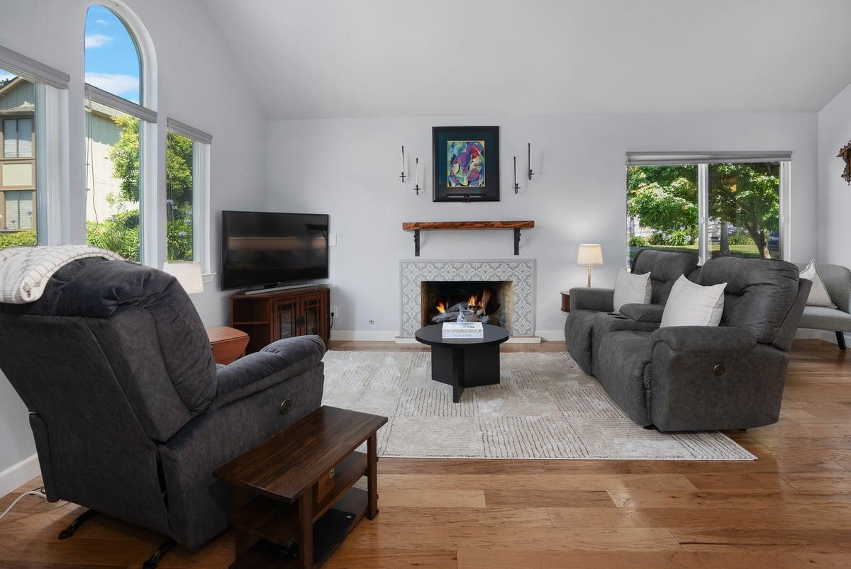 Detail Gallery Image 7 of 33 For 4214 Gull Cove Way, Capitola,  CA 95010 - 2 Beds | 2 Baths