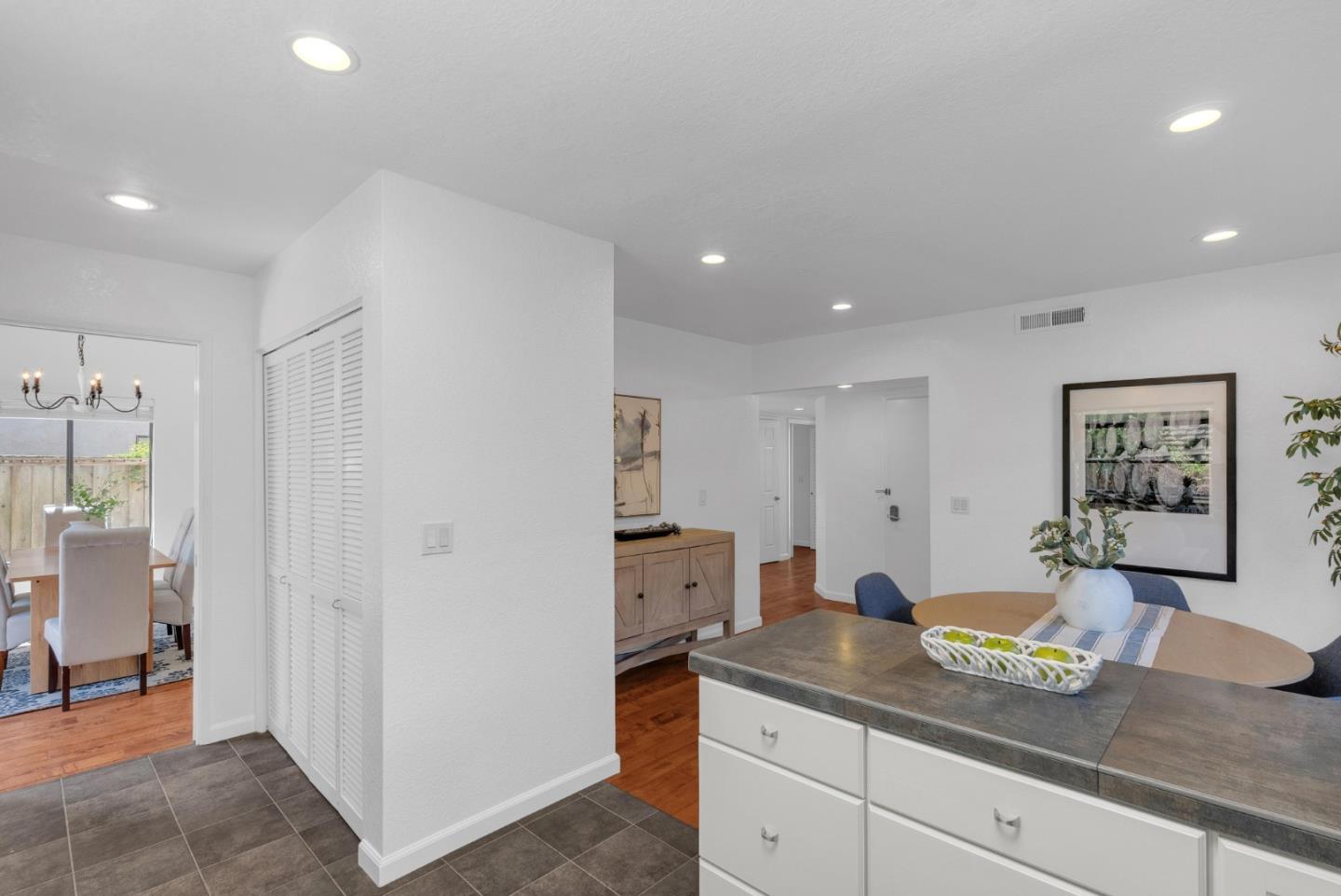 Detail Gallery Image 17 of 49 For 6031 Peppertree Ct, Newark,  CA 94560 - 4 Beds | 2/1 Baths