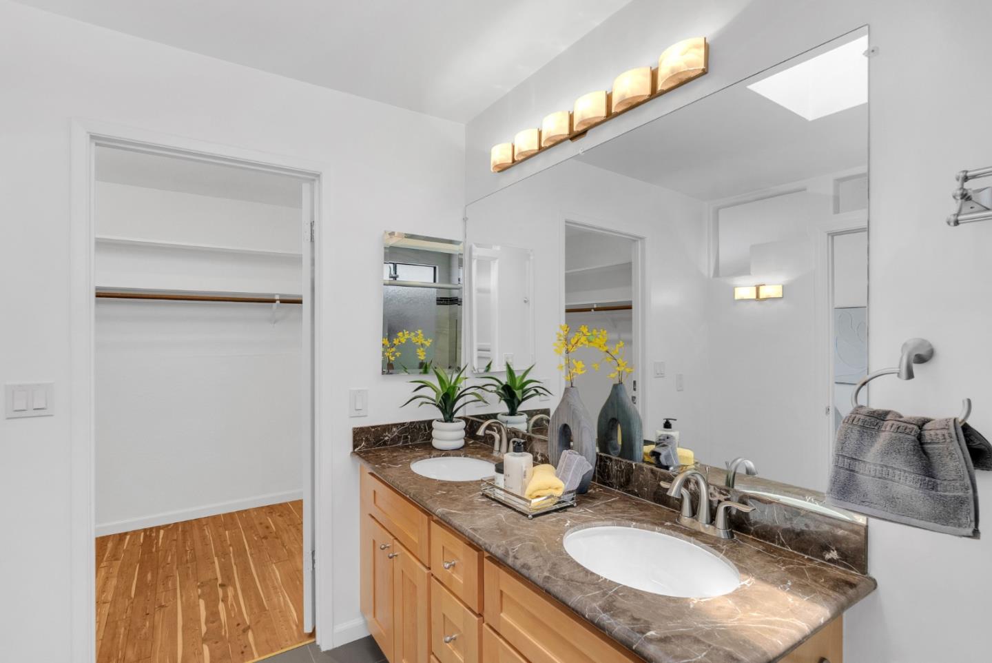 Detail Gallery Image 24 of 49 For 6031 Peppertree Ct, Newark,  CA 94560 - 4 Beds | 2/1 Baths