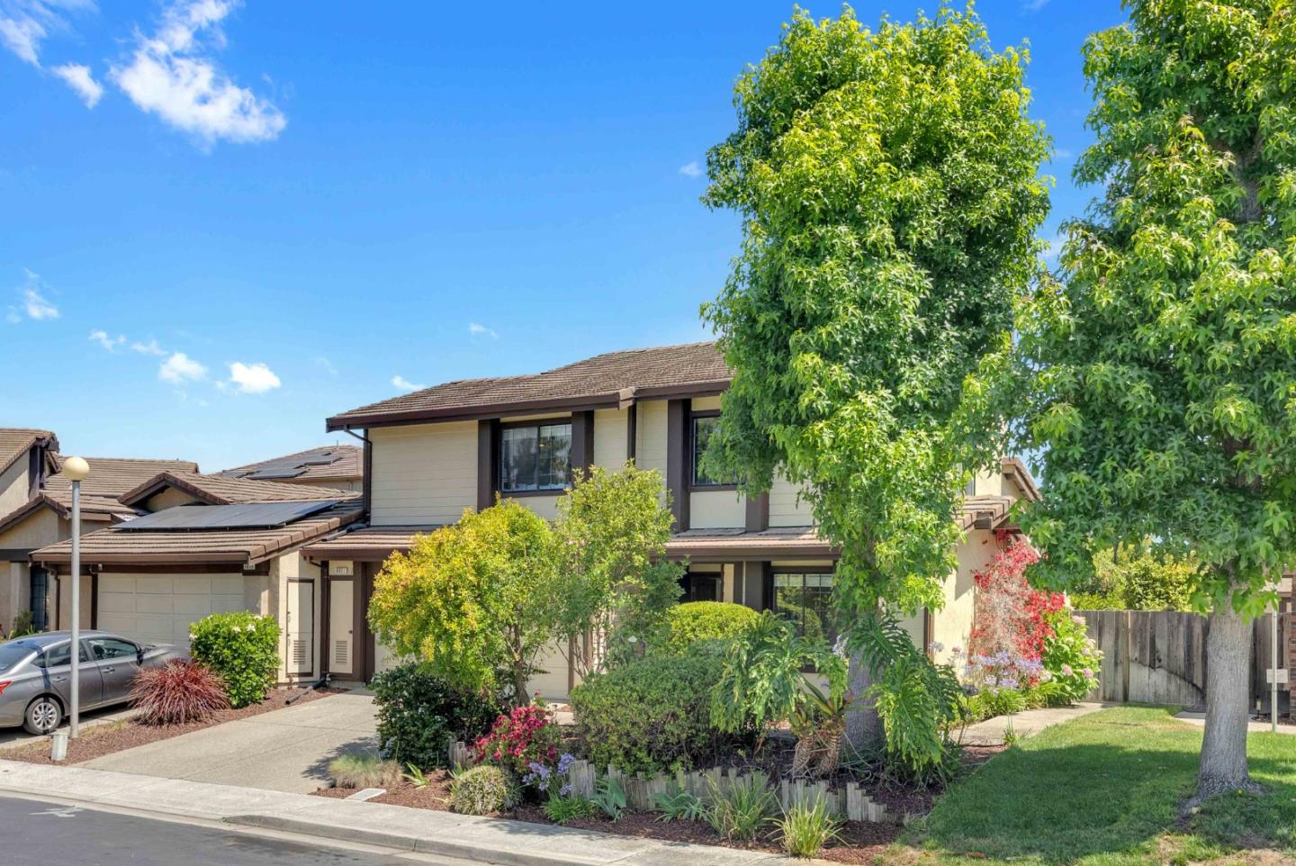 Detail Gallery Image 3 of 49 For 6031 Peppertree Ct, Newark,  CA 94560 - 4 Beds | 2/1 Baths