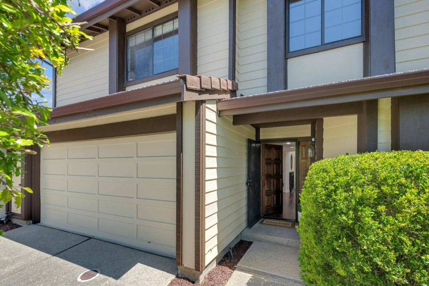 Detail Gallery Image 5 of 49 For 6031 Peppertree Ct, Newark,  CA 94560 - 4 Beds | 2/1 Baths