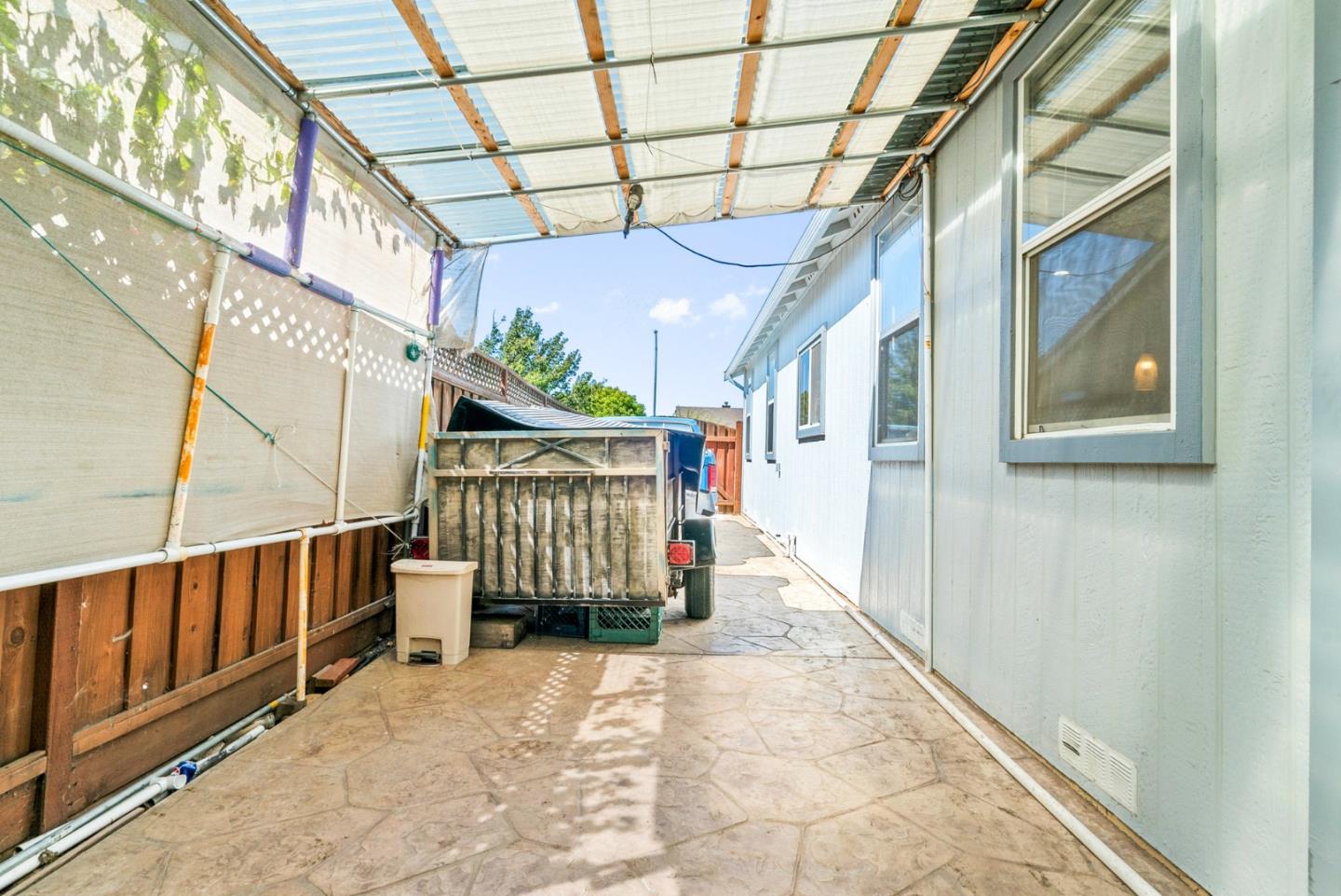 Detail Gallery Image 33 of 41 For 921 Steinbeck Dr, Hollister,  CA 95023 - 4 Beds | 2 Baths